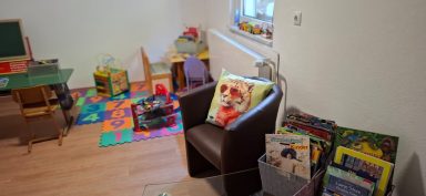 Gemütliche Wartelounge
